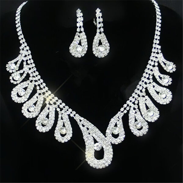 The New All-match Bride Bride Wedding Accessories Wholesale Diamond Suit Set Big Chain Necklace Set Wholesale - Image 5