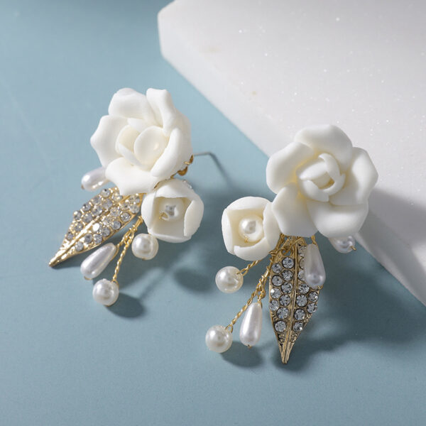 Ceramic Earrings With White Flowers - Image 3