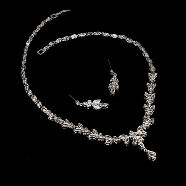 Zircon Simple Bridal Set - Image 4