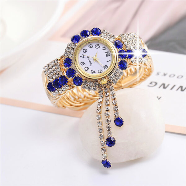 New Fashion Ladies' Digital Small Dial Alloy Fashion Watch - Image 4