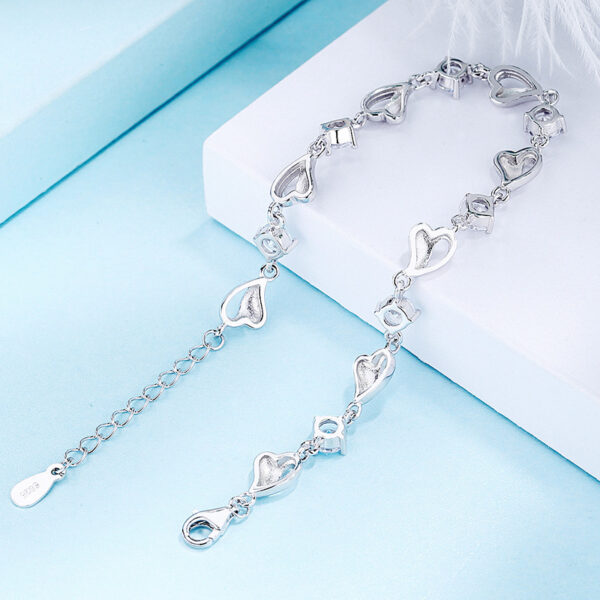 Women's Fashion Simple Heart Bracelet - Image 10