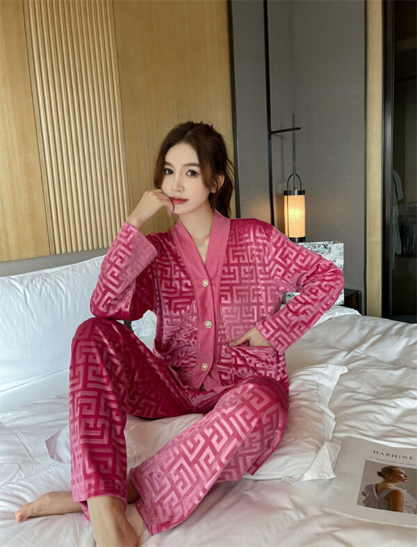 New Gold Velvet Pajamas Women's Suit - Image 7