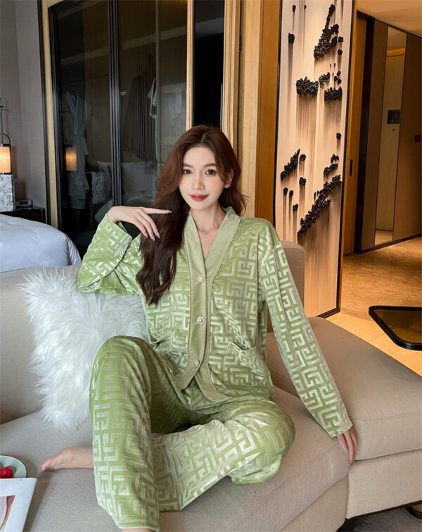 New Gold Velvet Pajamas Women's Suit - Image 10