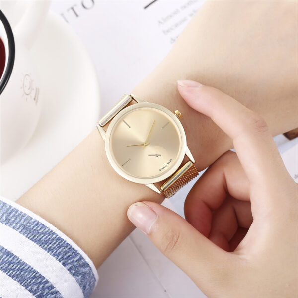 Women's Creative Plastic Mesh Quartz Watch - Image 10