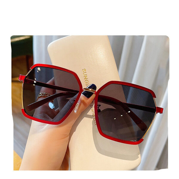 Ins Vintage Half-Frame Sunglasses Summer Oversize Metal Square Eyewear Uv400 Outdoor Sunscreen Women UV Protection Sunglasses - Image 8