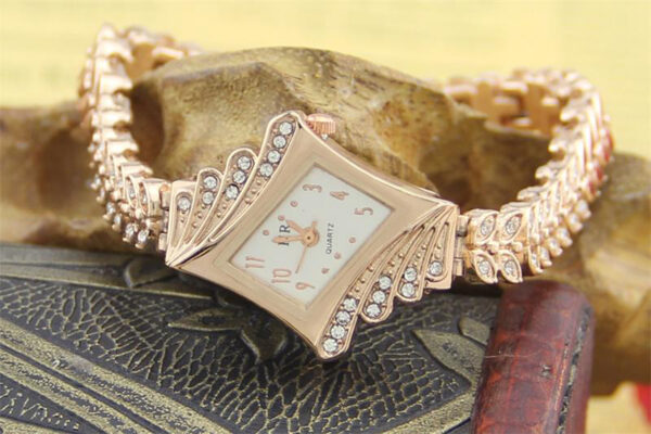 Stone Paved Wheat Shaped Metal Wristwatch for Women Rose Golden Color - Image 2