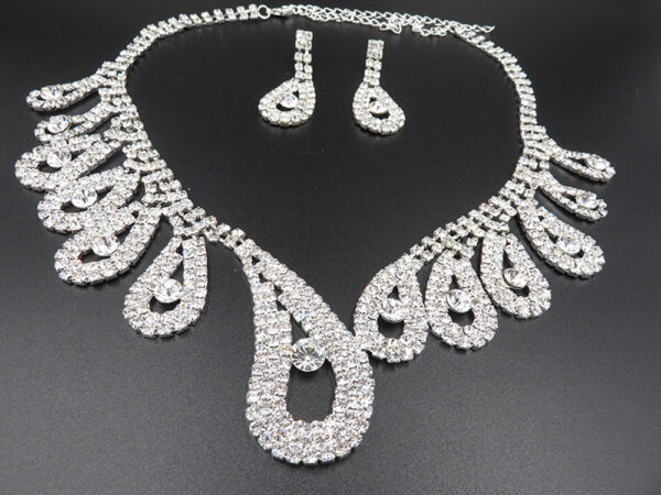 The New All-match Bride Bride Wedding Accessories Wholesale Diamond Suit Set Big Chain Necklace Set Wholesale - Image 4