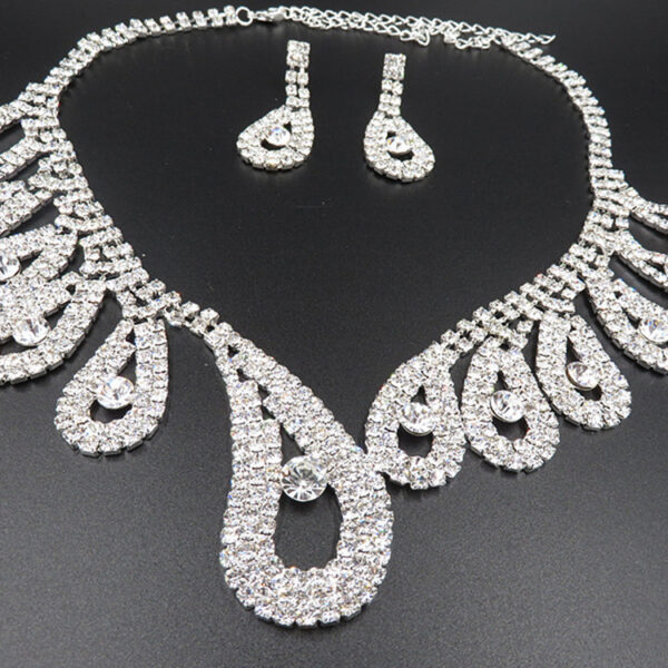 The New All-match Bride Bride Wedding Accessories Wholesale Diamond Suit Set Big Chain Necklace Set Wholesale - Image 2