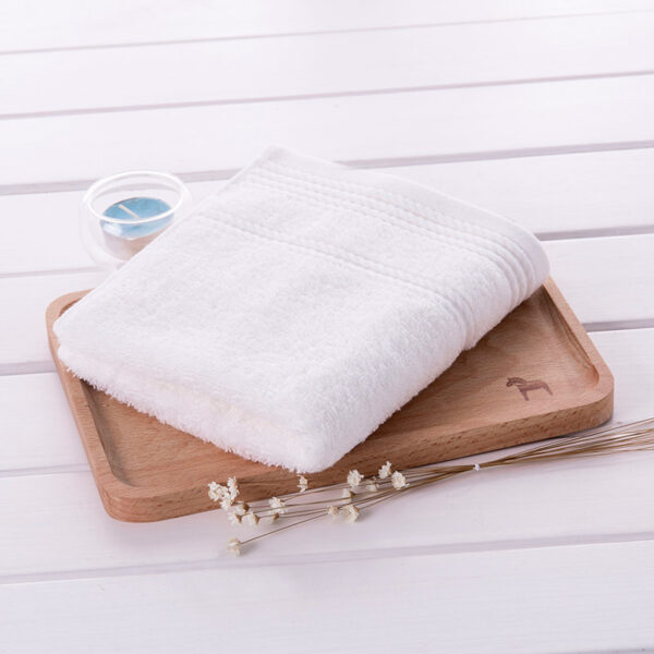 Suction face towel - Image 3