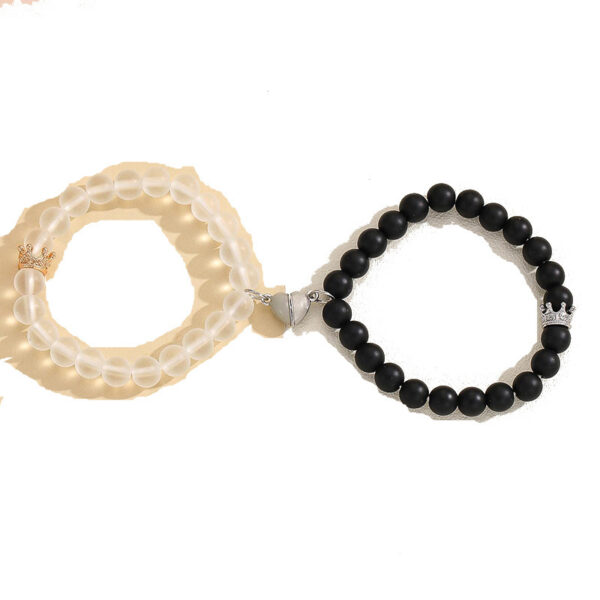 Fashion Jewelry 2pcs Handmade Crown Beaded Charms Bracelet Luminou Heart Glow In The Dark Couple Bracelet For Lover Men Women Fluorescent Gift - Image 3