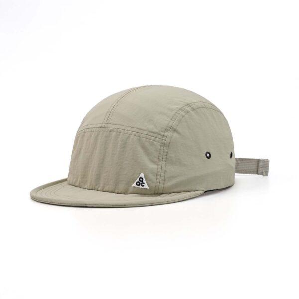 Outdoor Quick-drying Japanese Short Brim Embroidered Peaked Cap - Image 10