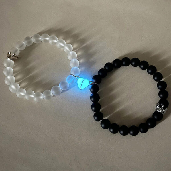 Fashion Jewelry 2pcs Handmade Crown Beaded Charms Bracelet Luminou Heart Glow In The Dark Couple Bracelet For Lover Men Women Fluorescent Gift - Image 6