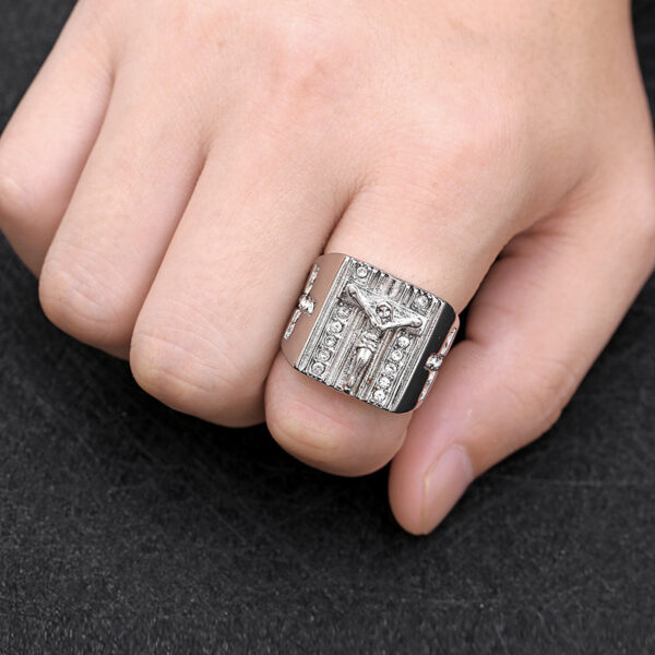 European And American Retro Religious Jesus Cross Ring - Image 2