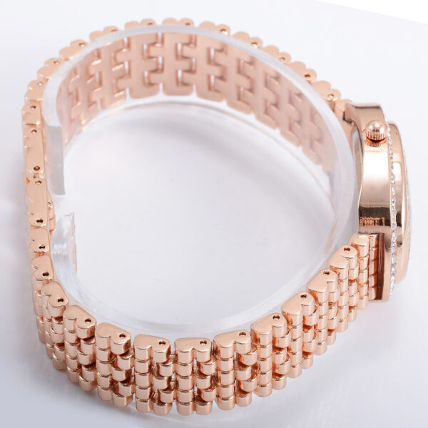 Women's Fashion Casual Oval Dial Diamond Quartz Watch - Image 3