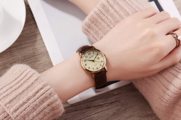 Retro Women's Simple Digital Calendar Casual Watch - Image 2