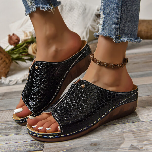 Fashion Crocodile-pattern Wedges Sandals Summer Outdoor Thick-soled Slippers Fish Mouth Shoes For Women - Image 5