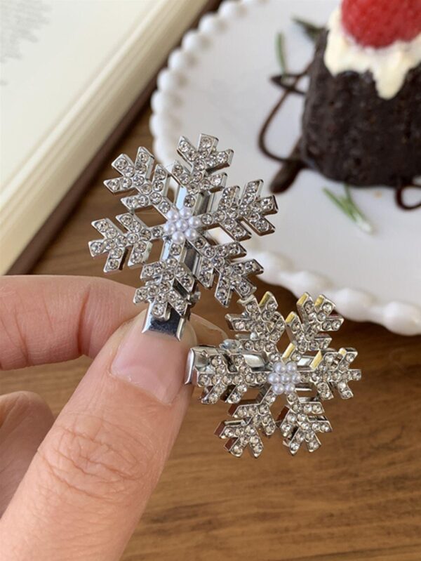 Cyrstal Snowflake Pearl Hair Clip Winter Girls Small Sweet Bobby Pins Women Fashion Retro Flower Hairside Headwear Accessories Hair Jewelry - Image 9