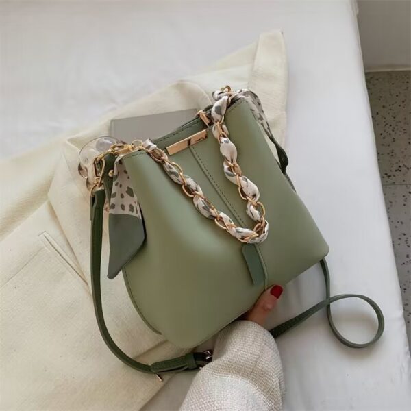 New Autumn And Winter Women's Crossbody Fashion Casual Underarm One Shoulder Versatile Bucket Bag - Image 3