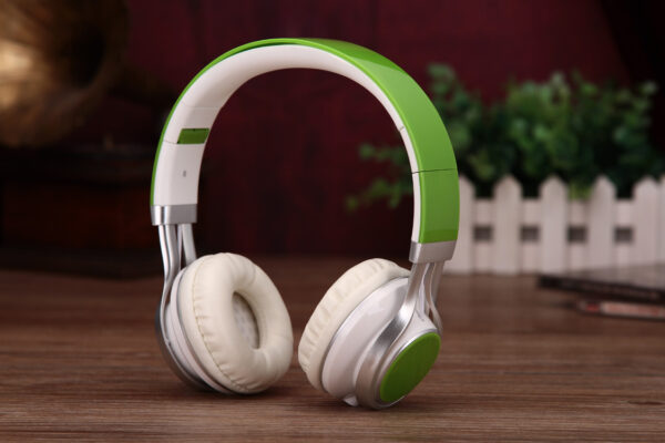 Head-mounted Computer Headset With Wire Control Mobile Phone Universal Heavy Bass Game Headset - Image 2