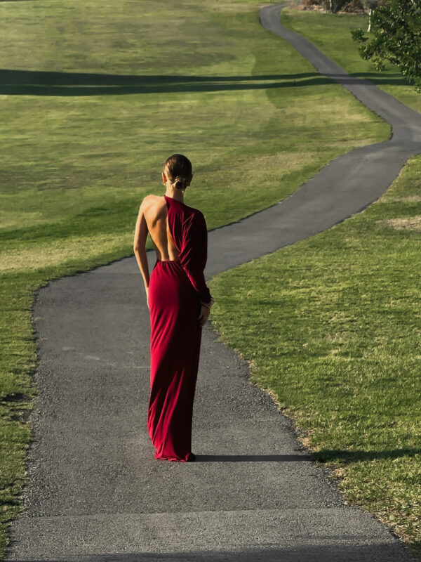 Backless One-sleeve Maxi Dress - Image 2