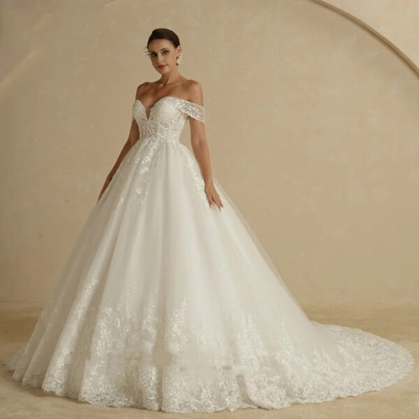 Off-shoulder Bridal Main Wedding Dress Elegant Court Style High-grade Luxury French Light Door Yarn - Image 3