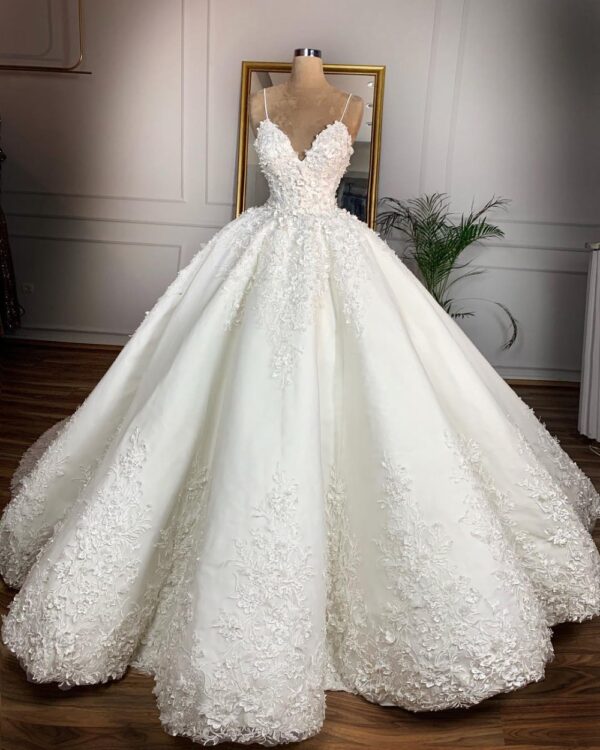 Deep V-neck Sexy Lace Floor-length Wedding Dress Romantic Aura Dignified Wedding Banquet Welcome 2024 New Spring - Image 2