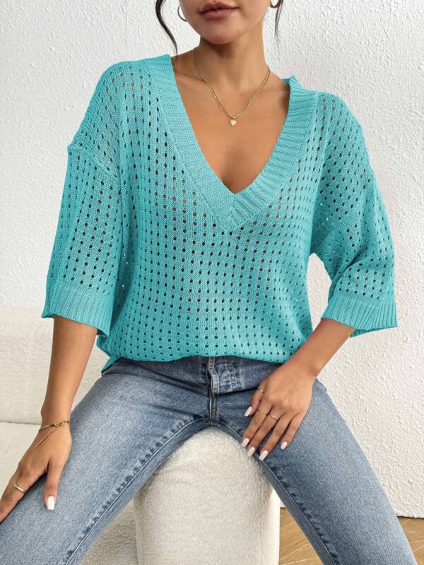 Top Women's Hollow Woven V-neck - Image 5