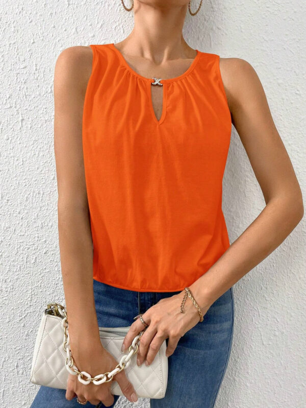 Women's Fashionable Elegant Design Personality Buckle Round Neck Solid Color Vest - Image 5