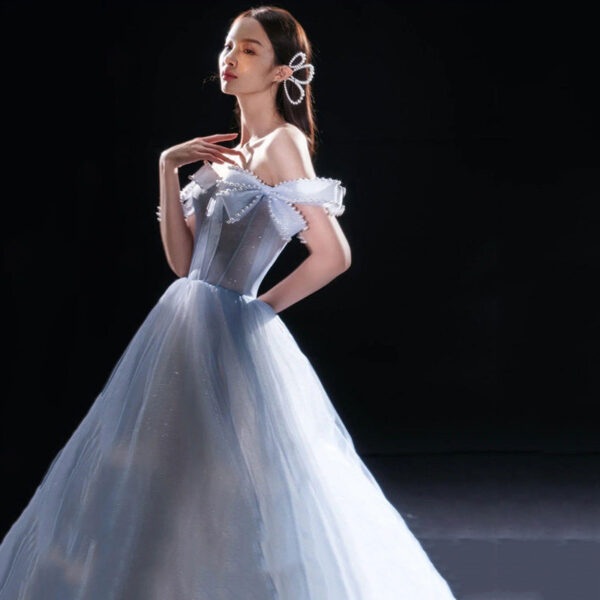 Light Blue Host One-shoulder Model Catwalk - Image 3