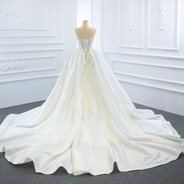 The Wedding Dress Wears Two Fishtail Tail Tube Tops, The Temperament Is Thin And Dreamy - Image 2