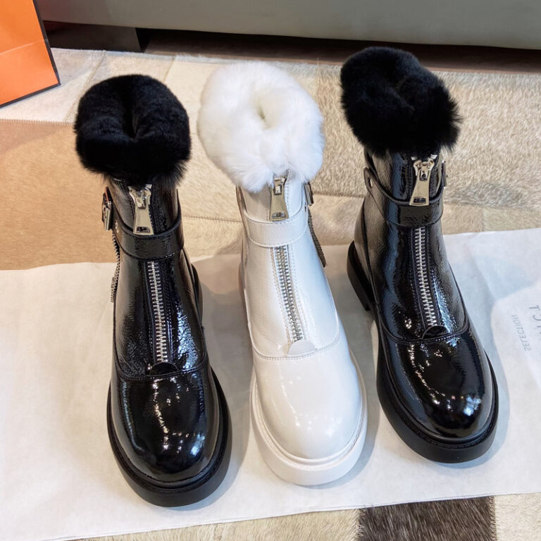 Shiny rabbit fur snow boots