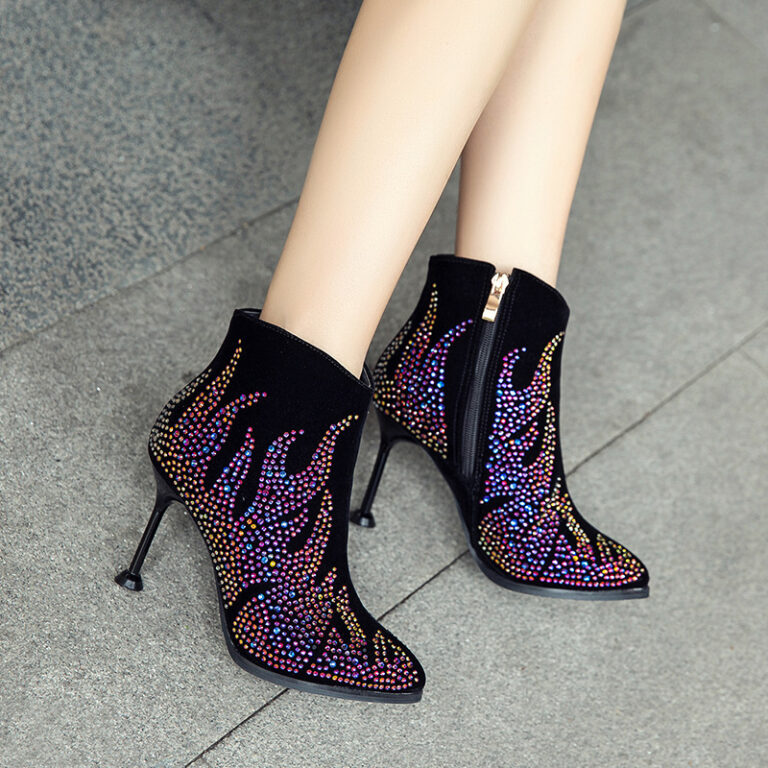 Mixed-Blood Pointed Fancy Diamond Party Boots