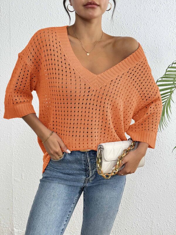 Top Women's Hollow Woven V-neck - Image 3