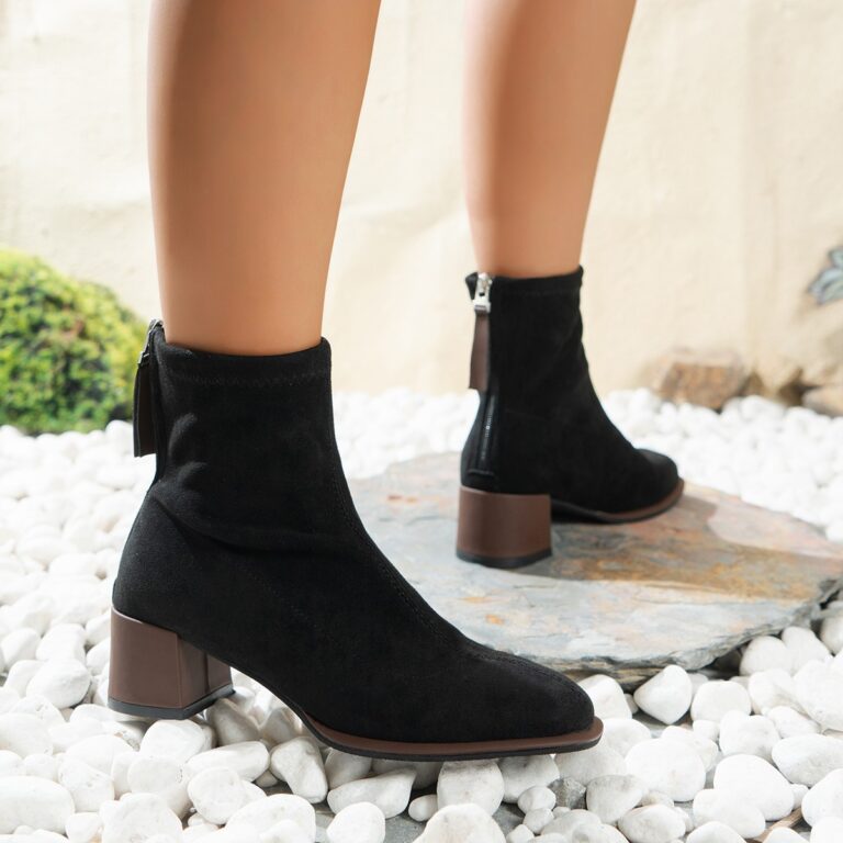 New Plus Size Autumn Round Head Chunky Heel Solid Color Women's Martin Boots - Image 4