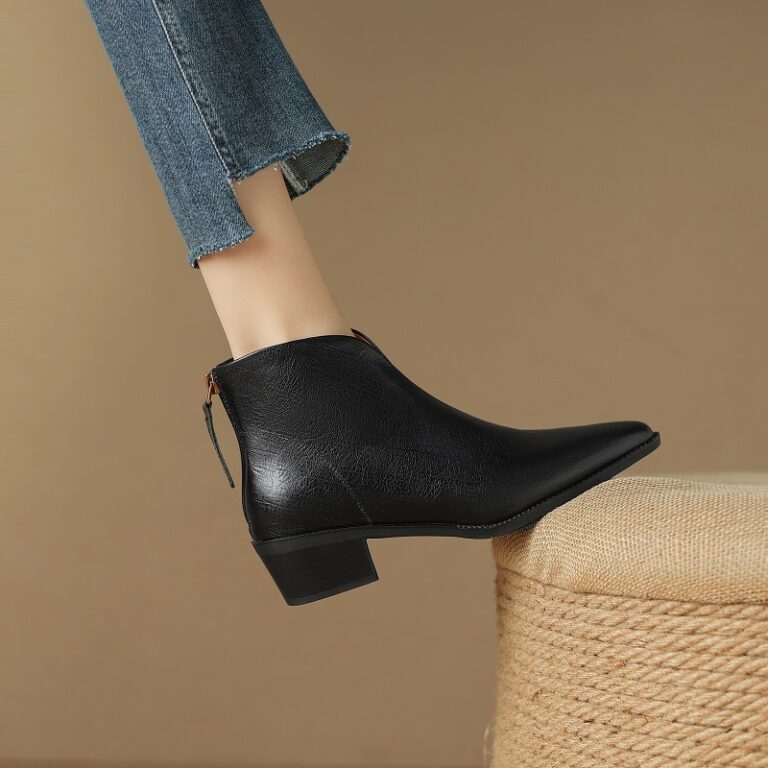 Women's Pointed-toe Retro Cowhide Ankle Boots - Image 2